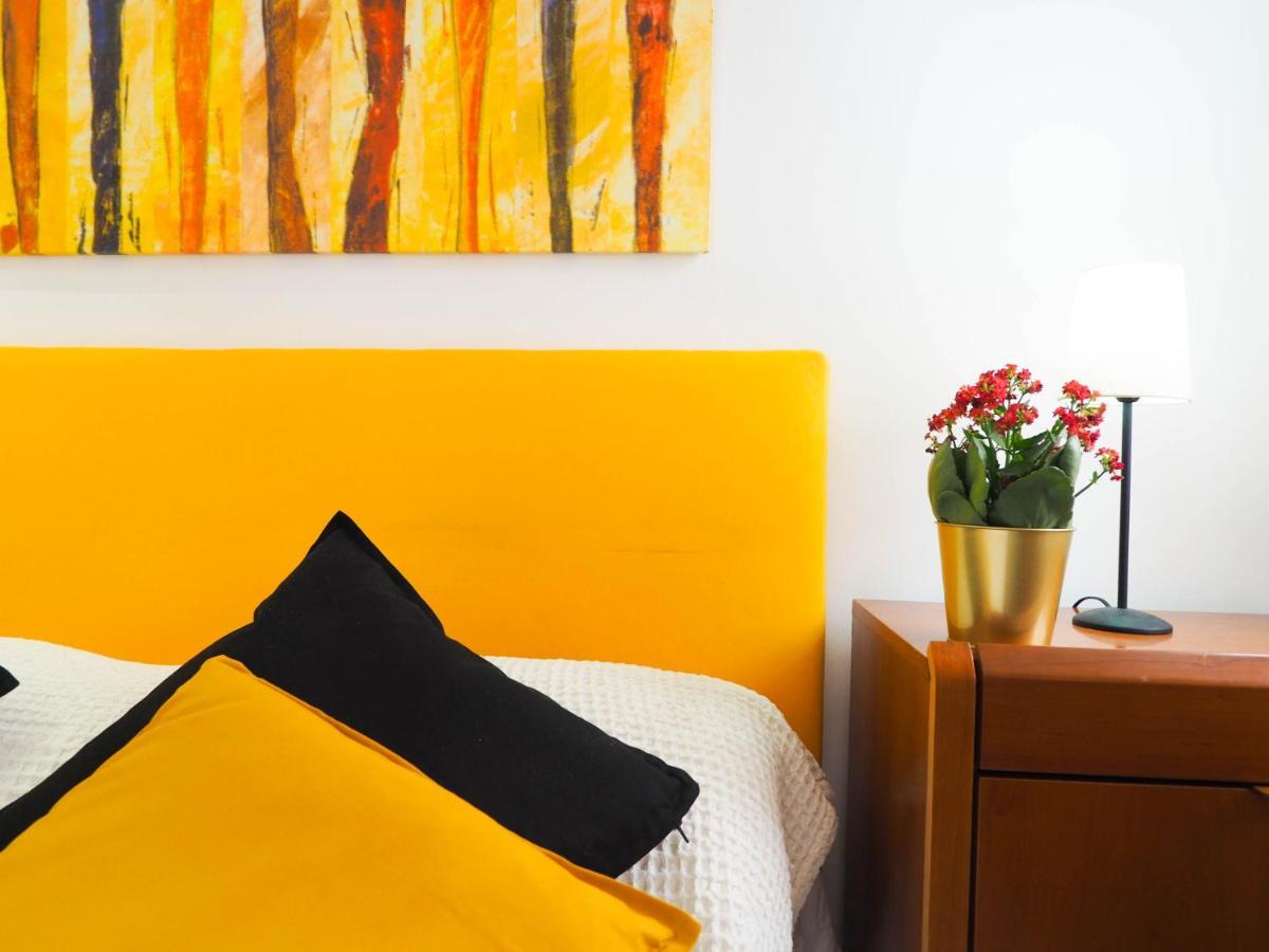 Sunflower Apartment By Hello Homes Ситжес Екстериор снимка